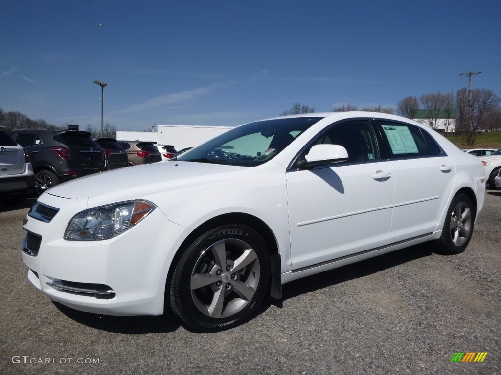 Summit White Chevrolet Malibu