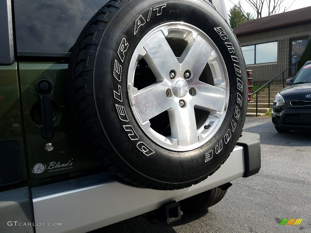 2009 Wrangler Unlimited Sahara 4x4 - Jeep Green Metallic / Dark Slate Gray/Medium Slate Gray photo #4