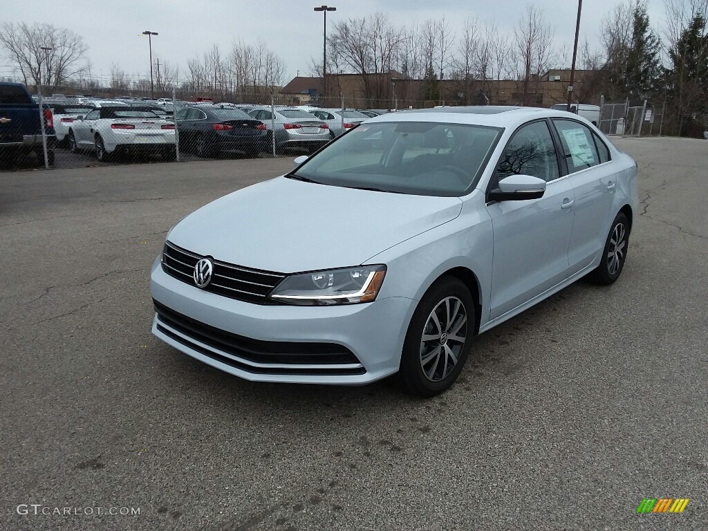 White Silver Volkswagen Jetta