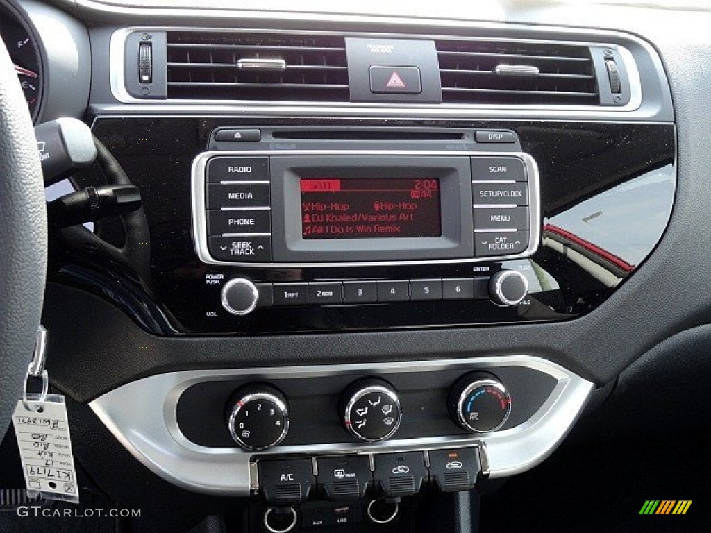 2017 Rio LX Sedan - Signal Red / Black photo #14