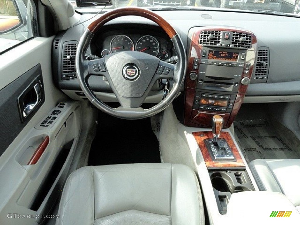 2006 SRX V6 - Stealth Gray / Light Gray photo #11