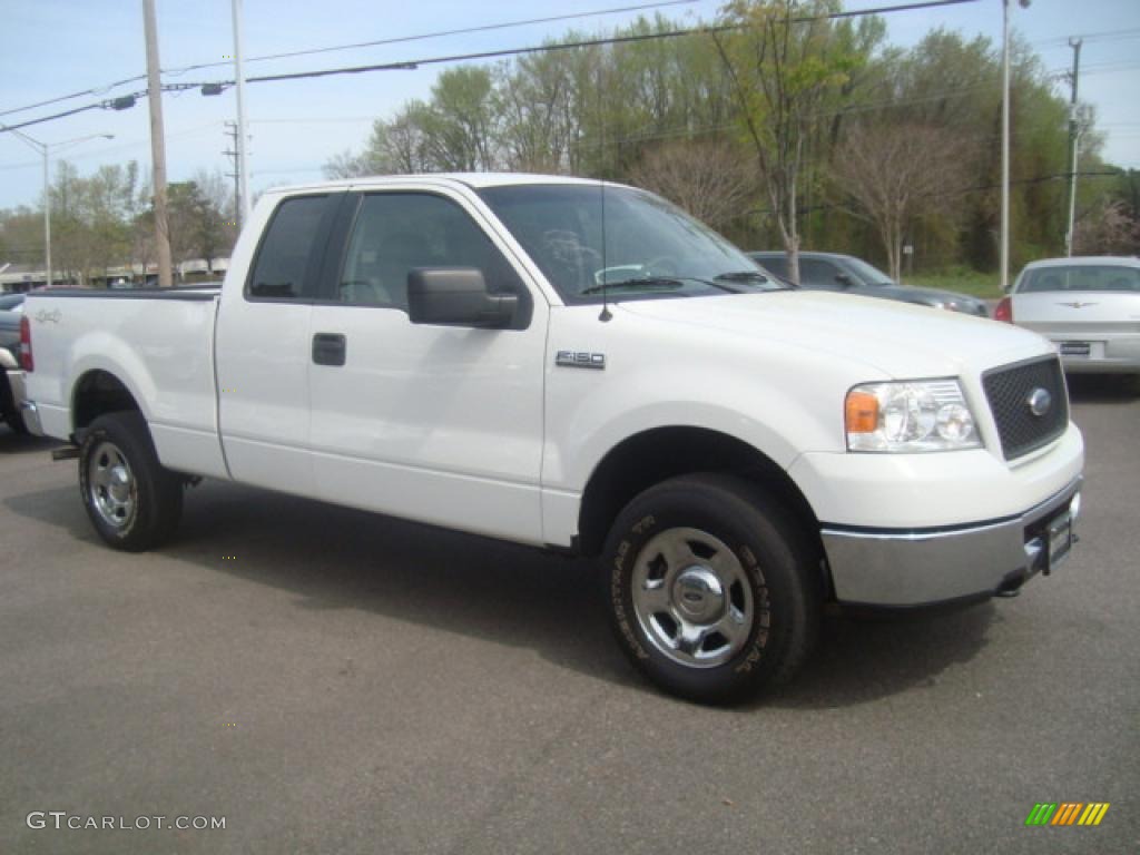 2006 F150 XLT SuperCab 4x4 - Oxford White / Medium Flint photo #6