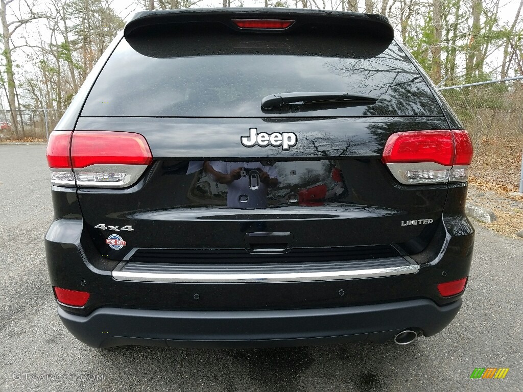 2017 Grand Cherokee Limited 4x4 - Diamond Black Crystal Pearl / Black photo #5