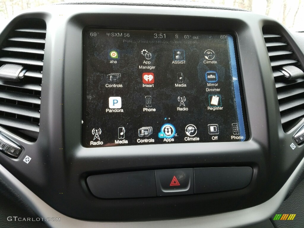 2017 Jeep Cherokee Trailhawk 4x4 Controls Photos