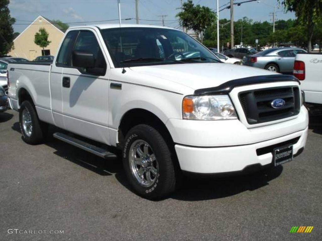 2006 F150 STX Regular Cab - Oxford White / Medium Flint photo #7