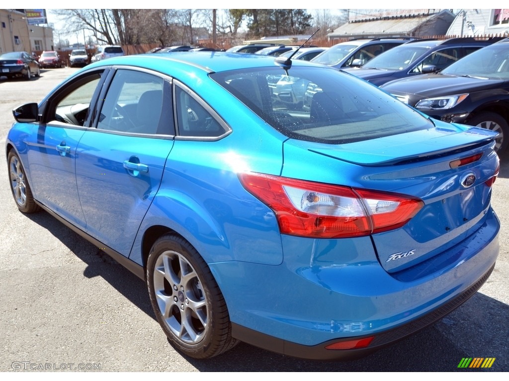 2014 Focus SE Sedan - Performance Blue / Charcoal Black photo #10