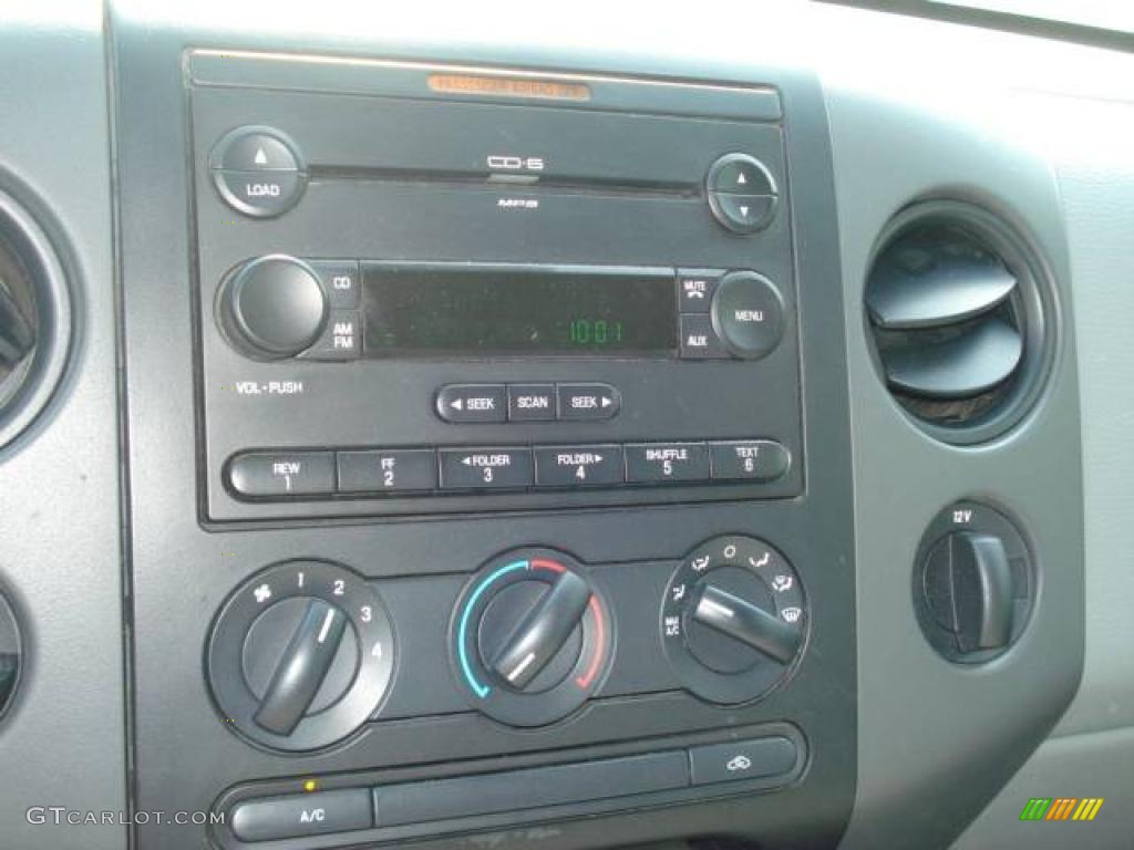 2006 F150 STX Regular Cab - Oxford White / Medium Flint photo #13