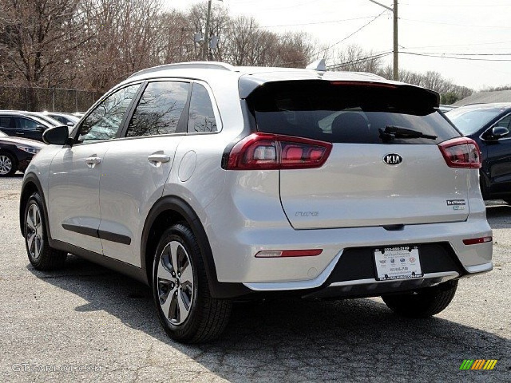 2017 Niro LX Hybrid - Silky Silver / Charcoal photo #4