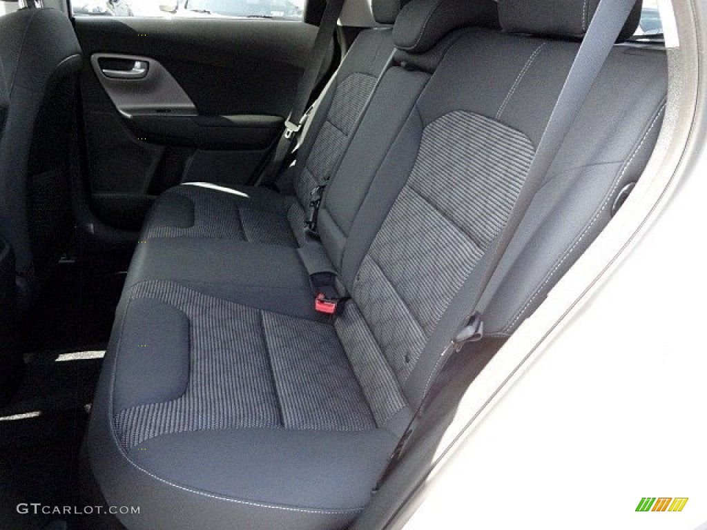 2017 Niro LX Hybrid - Silky Silver / Charcoal photo #10