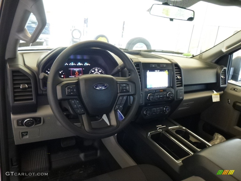 2017 F150 XL SuperCab 4x4 - Ingot Silver / Black photo #8