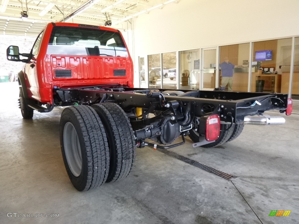 2017 F450 Super Duty XL Regular Cab 4x4 Chassis - Race Red / Medium Earth Gray photo #3