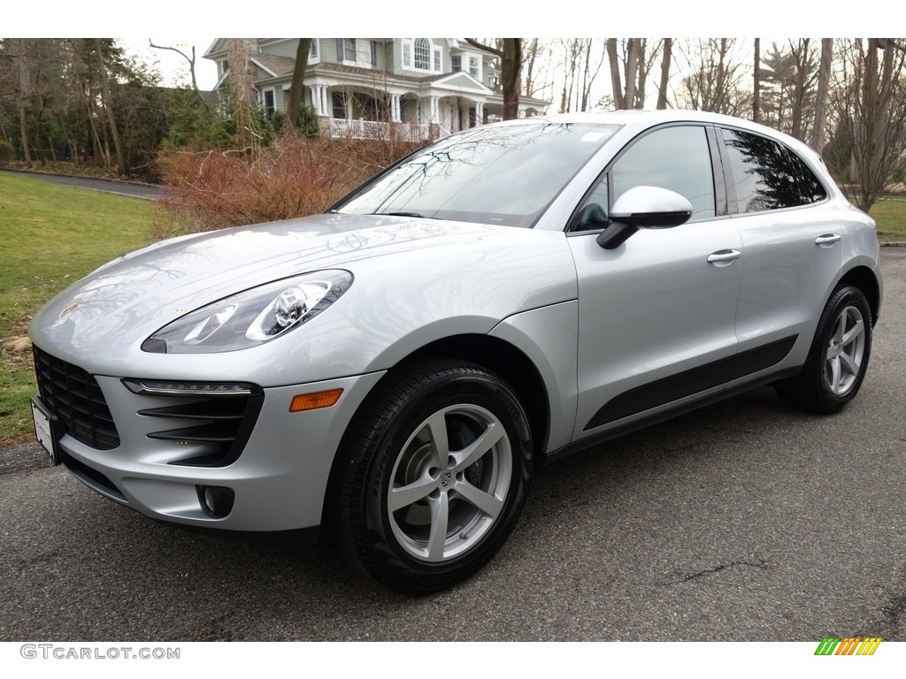 Rhodium Silver Metallic 2017 Porsche Macan Standard Macan Model Exterior Photo #119485542