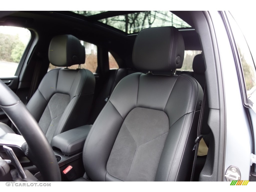 Black Interior 2017 Porsche Macan Standard Macan Model Photo #119485857