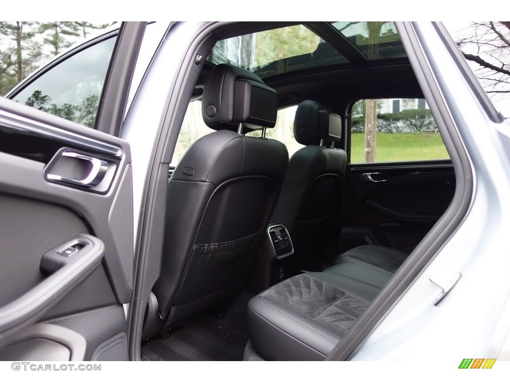 2017 Porsche Macan Standard Macan Model Rear Seat Photo #119486070