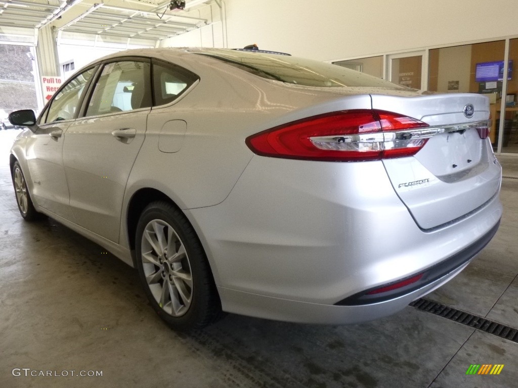 2017 Fusion Hybrid SE - Ingot Silver / Ebony photo #4