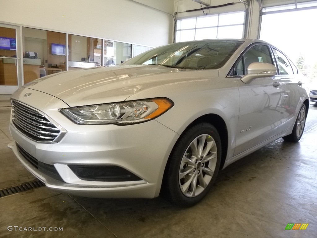 2017 Fusion Hybrid SE - Ingot Silver / Ebony photo #5