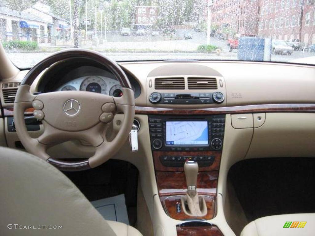 2008 E 350 4Matic Sedan - Arctic White / Cashmere photo #4