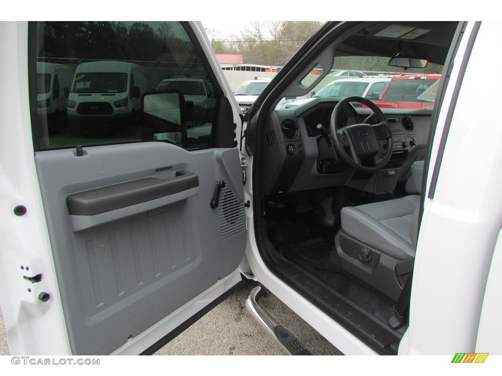 2015 F250 Super Duty XL Regular Cab - Oxford White / Steel photo #20