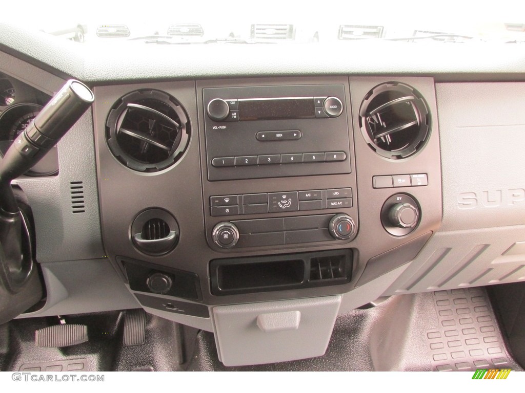 2015 F250 Super Duty XL Regular Cab - Oxford White / Steel photo #24