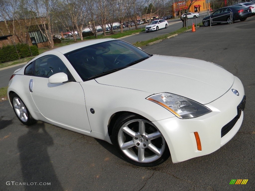 2004 350Z Performance Coupe - Pikes Peak White Pearl / Carbon Black photo #3