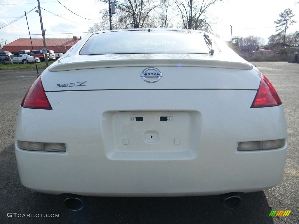 2004 350Z Performance Coupe - Pikes Peak White Pearl / Carbon Black photo #9