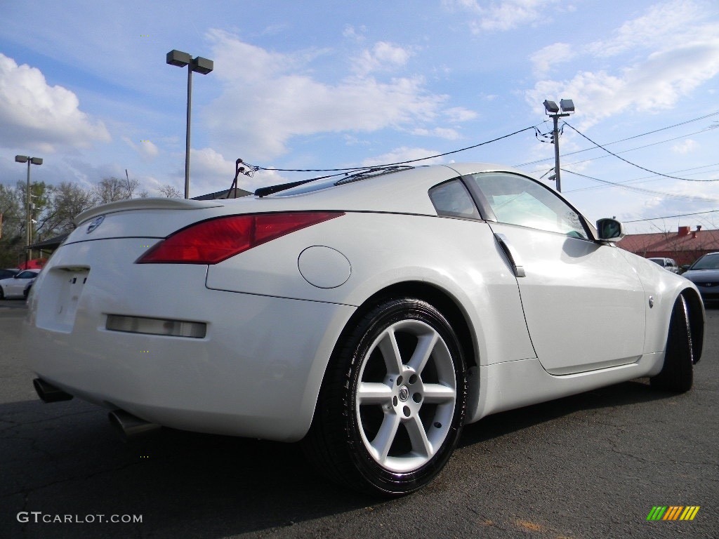 2004 350Z Performance Coupe - Pikes Peak White Pearl / Carbon Black photo #10