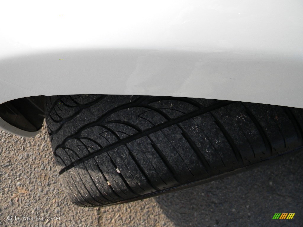 2004 350Z Performance Coupe - Pikes Peak White Pearl / Carbon Black photo #25