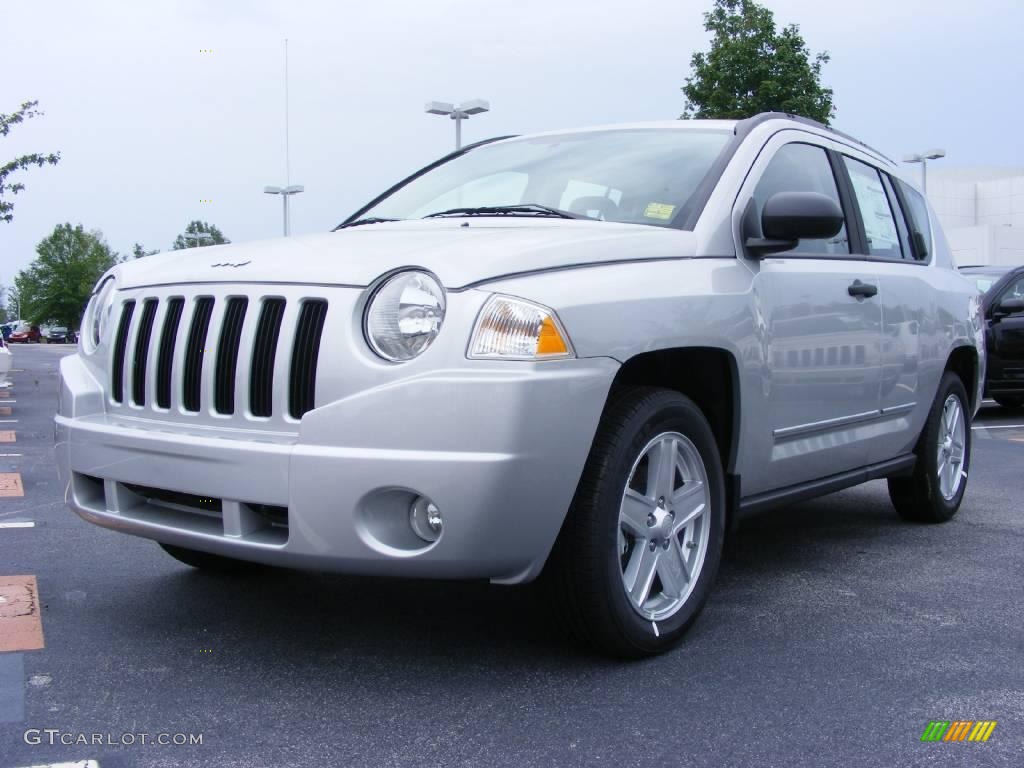 Bright Silver Metallic Jeep Compass