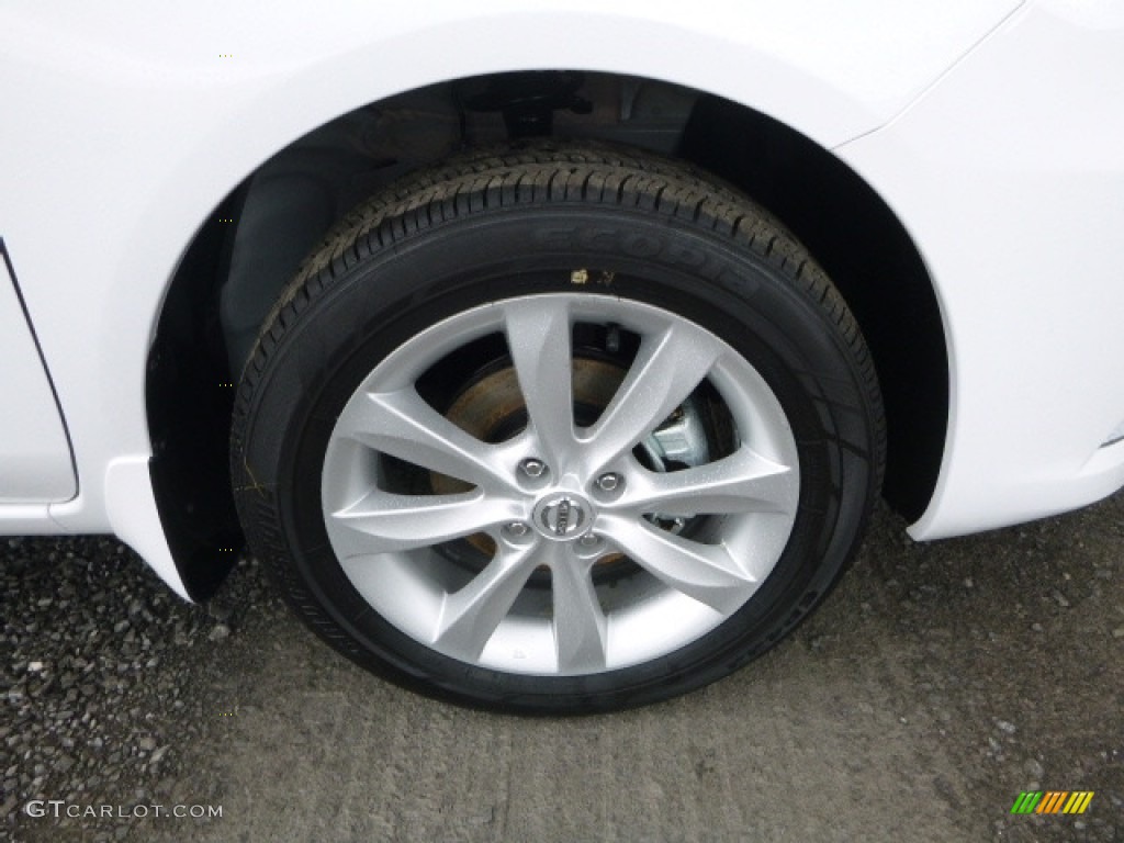 2017 Nissan Versa SL Wheel Photos