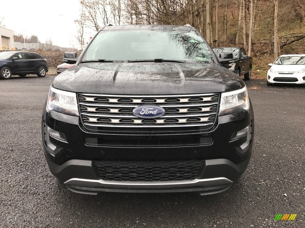 2017 Explorer XLT 4WD - Shadow Black / Ebony Black photo #2