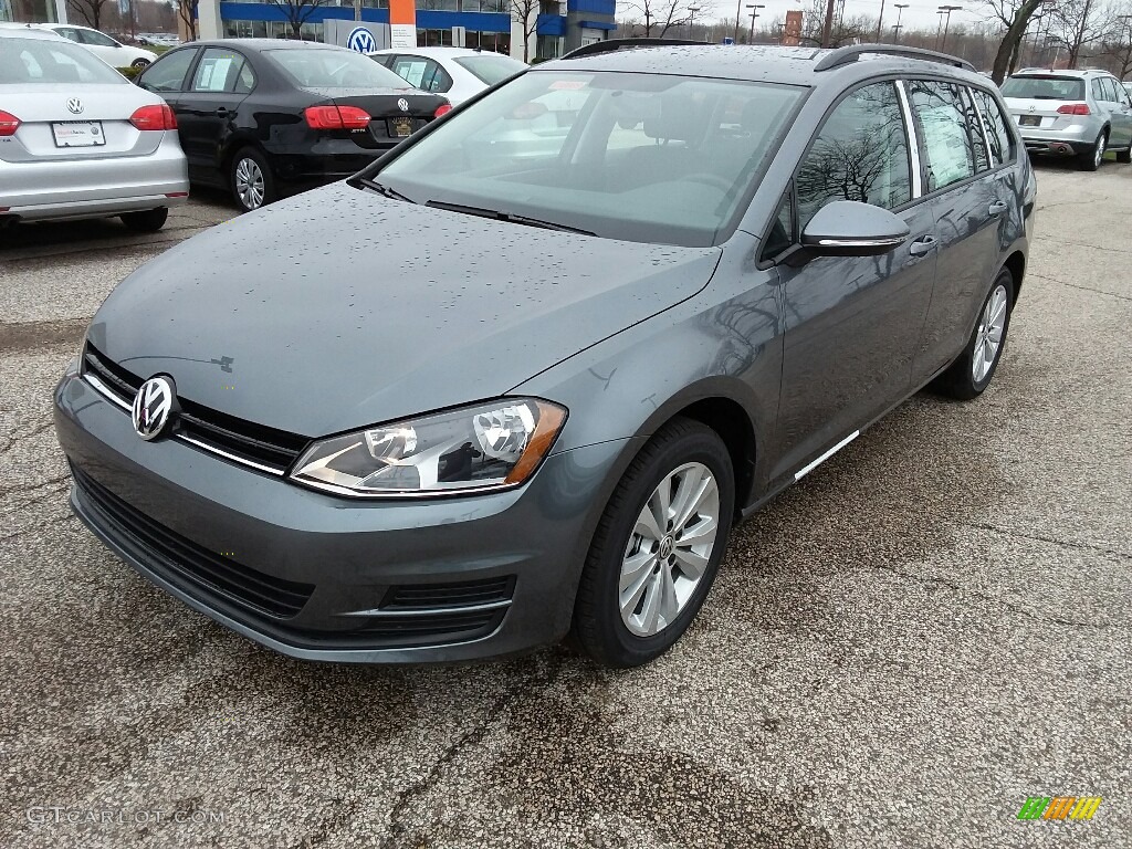 2017 Golf SportWagen S 4Motion - Platinum Gray Metallic / Titan Black photo #1