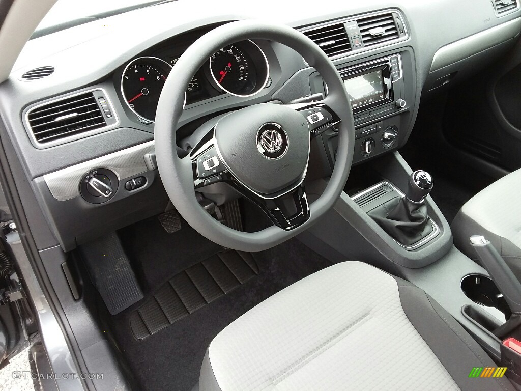 Black/Palladium Gray Interior 2017 Volkswagen Jetta S Photo #119514242