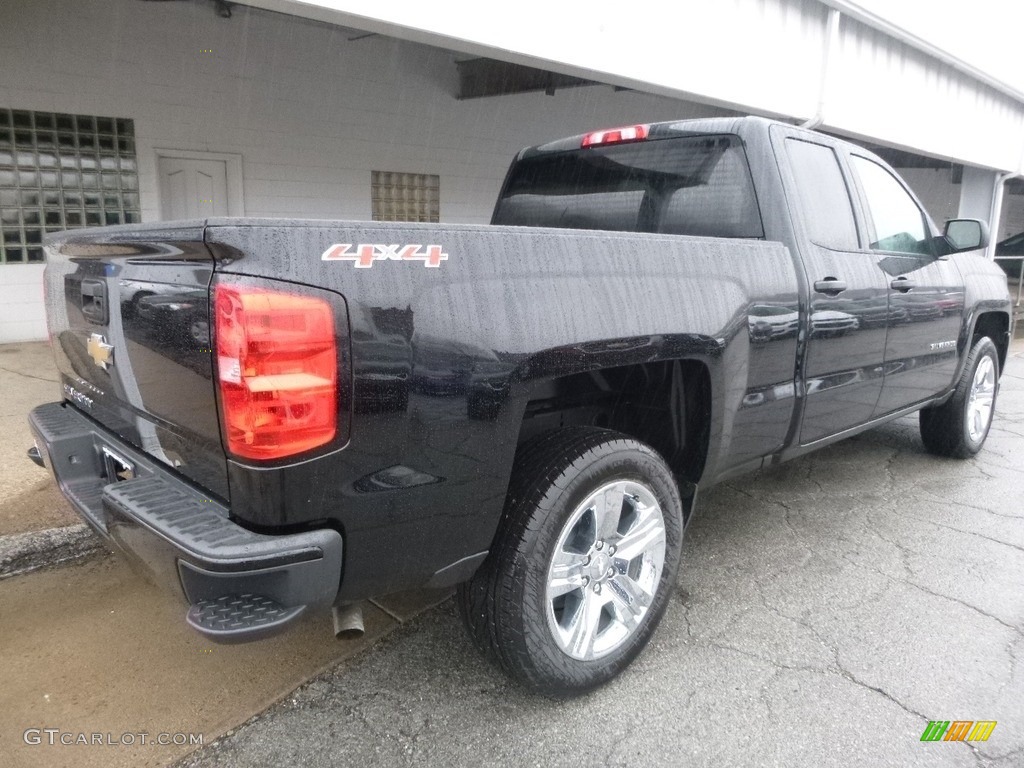 2017 Silverado 1500 Custom Double Cab 4x4 - Black / Dark Ash/Jet Black photo #3