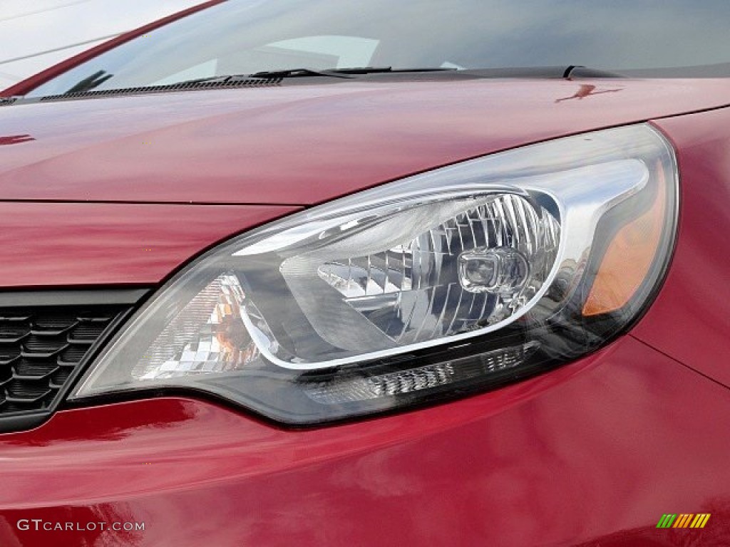2017 Rio LX Sedan - Signal Red / Beige photo #8