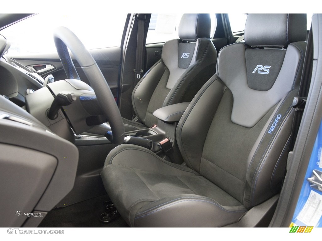 2017 Ford Focus RS Hatch Front Seat Photo #119529049