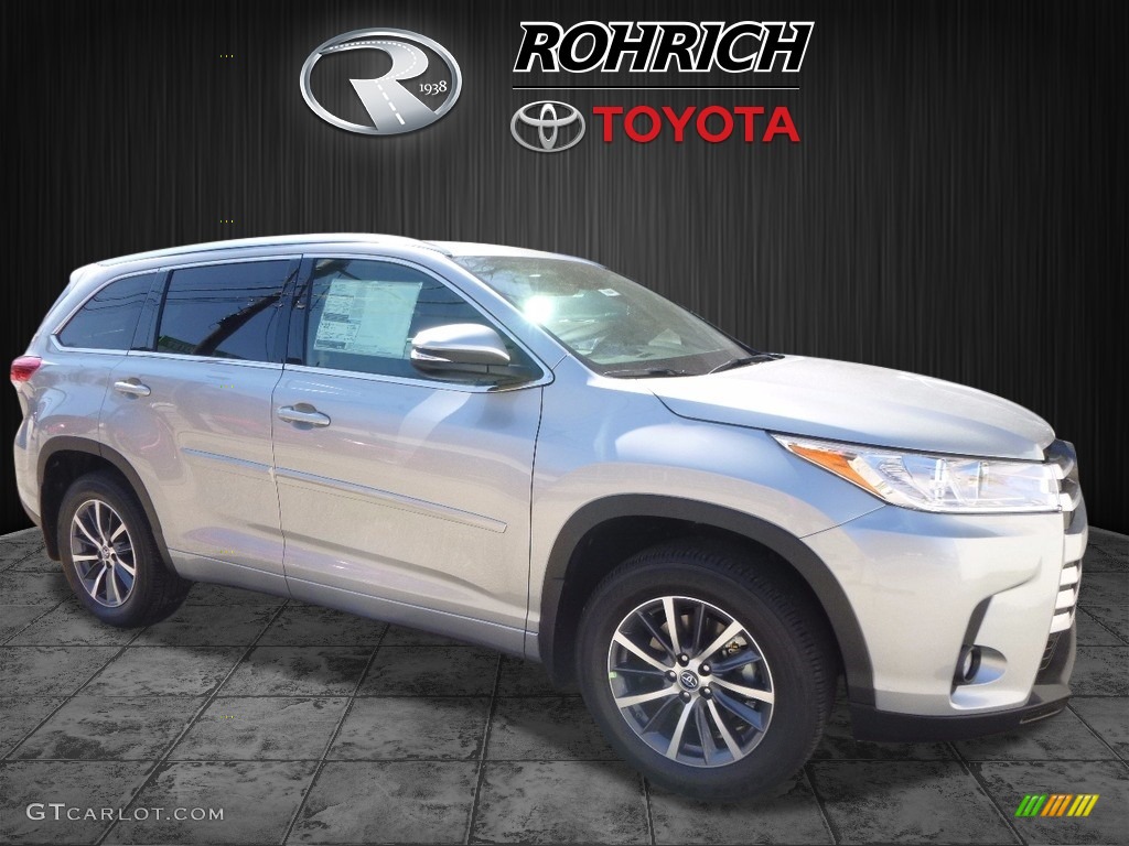 Celestial Silver Metallic Toyota Highlander