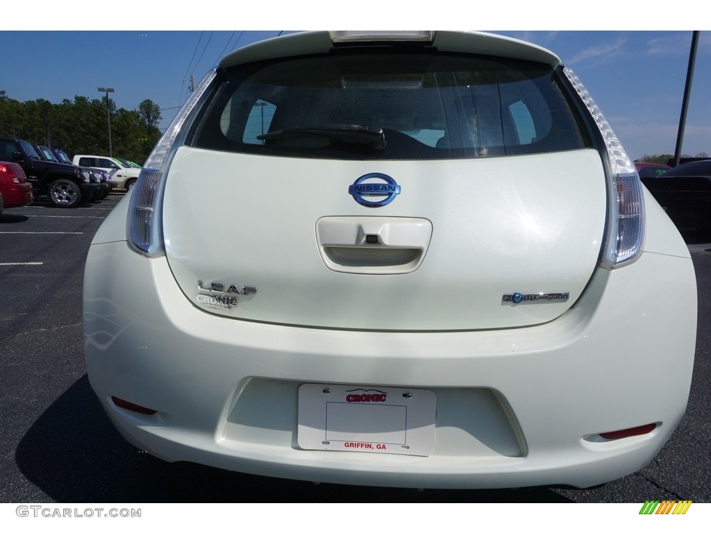 2012 LEAF SV - Glacier Pearl White / Light Gray photo #6