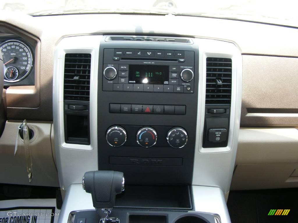 2009 Ram 1500 Big Horn Edition Crew Cab - Brilliant Black Crystal Pearl / Light Pebble Beige/Bark Brown photo #9