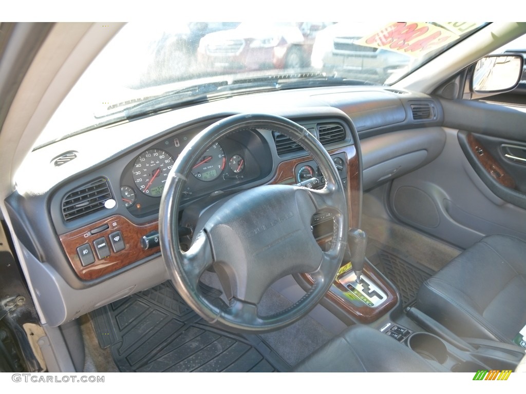 2002 Outback Limited Wagon - Black Granite Pearl / Gray photo #8