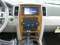 Brilliant Black Crystal Pearl - Grand Cherokee Limited Photo No. 12