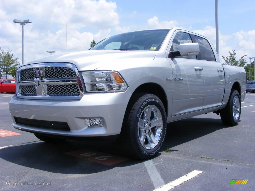 2009 Ram 1500 Sport Crew Cab - Bright Silver Metallic / Dark Slate Gray photo #1