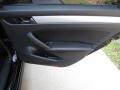 Black - Passat 2.5L SE Photo No. 20