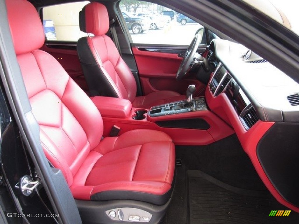 Black/Garnet Red Interior 2015 Porsche Macan S Photo #119549383