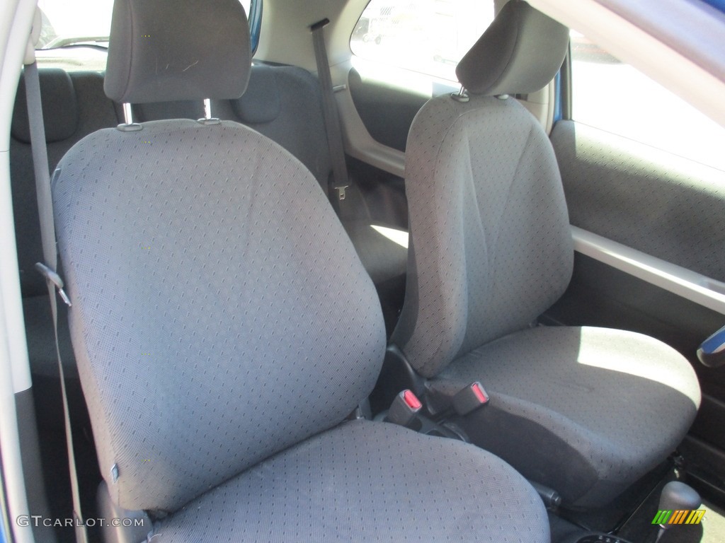 2010 Yaris 3 Door Liftback - Blazing Blue Pearl / Dark Charcoal photo #17