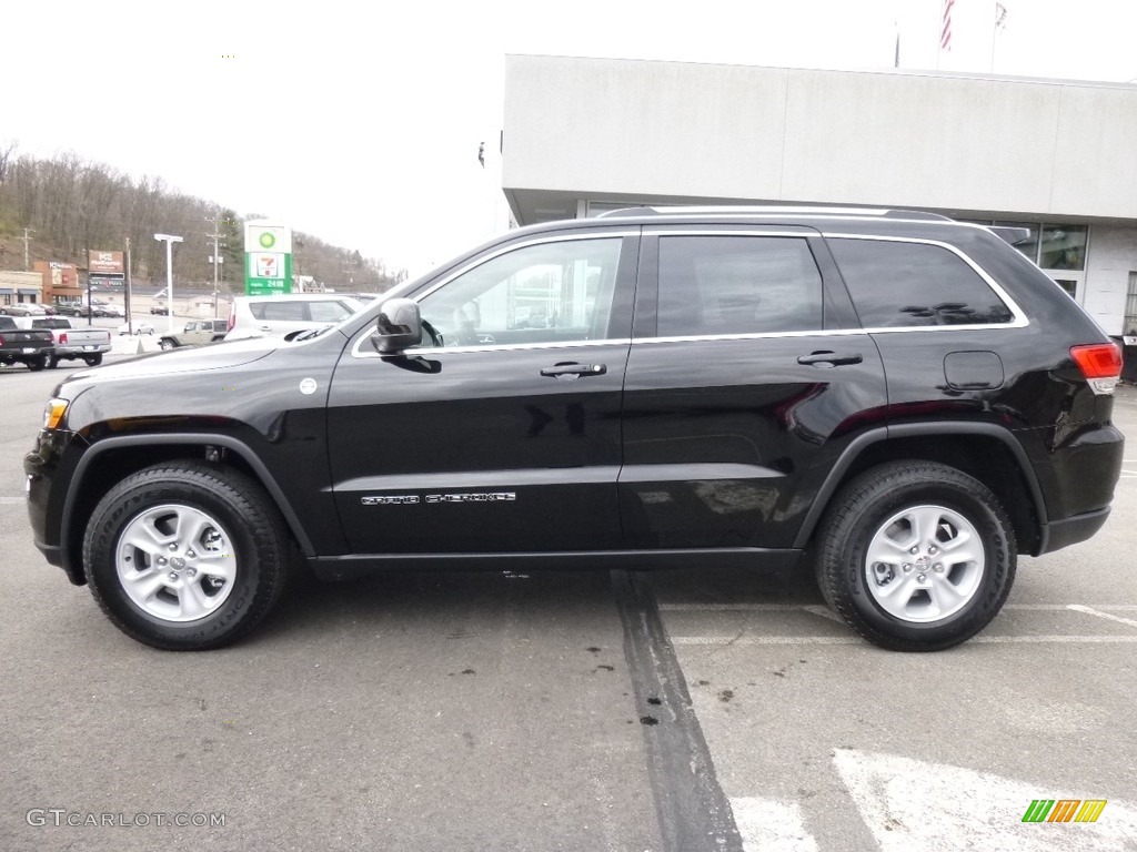 2017 Grand Cherokee Laredo 4x4 - Diamond Black Crystal Pearl / Black photo #2