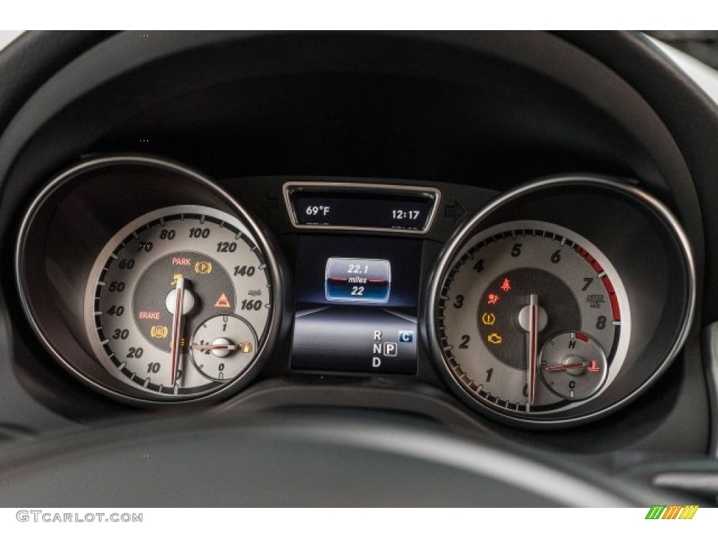 2017 Mercedes-Benz GLA 250 Gauges Photos