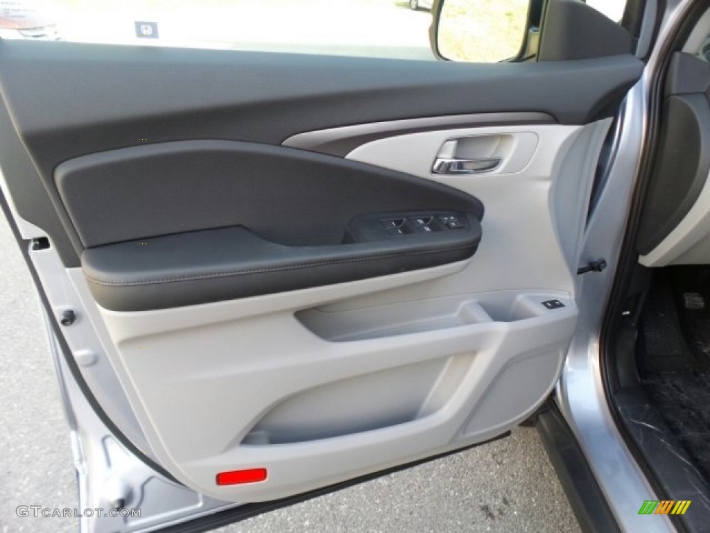 2017 Pilot EX-L AWD - Lunar Silver Metallic / Gray photo #15