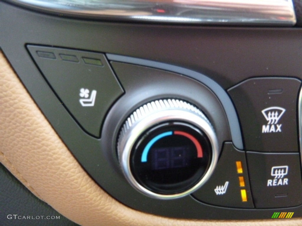 2018 Chevrolet Equinox Premier AWD Controls Photo #119564082