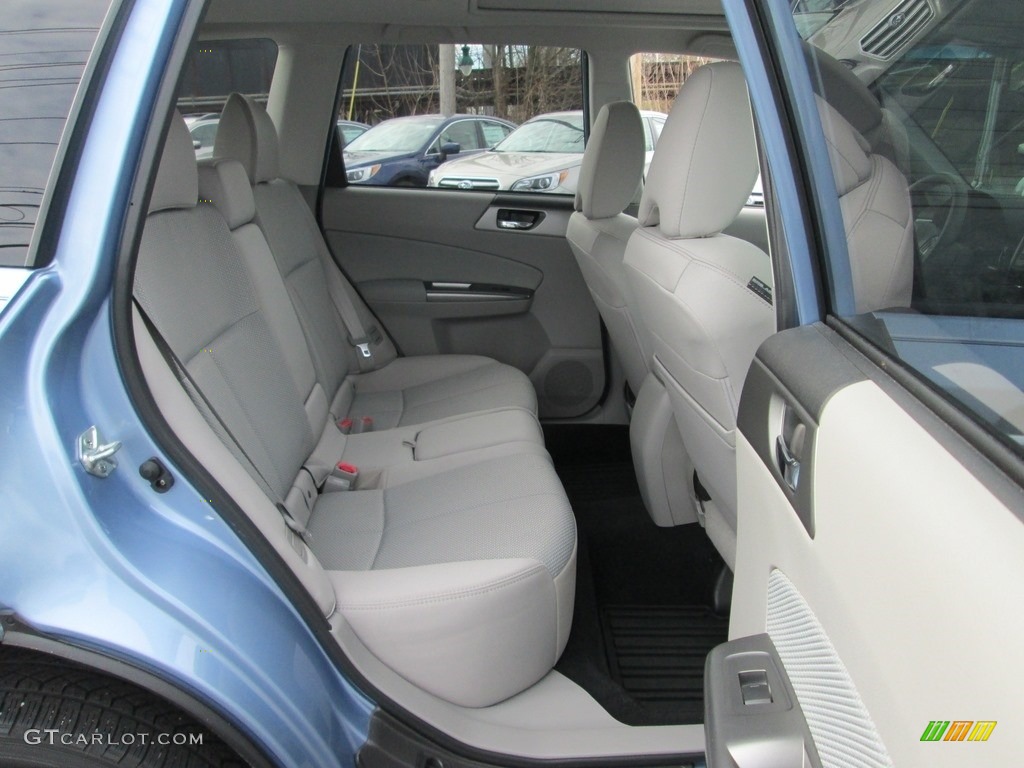2012 Forester 2.5 X Premium - Ice Blue Metallic / Platinum photo #18