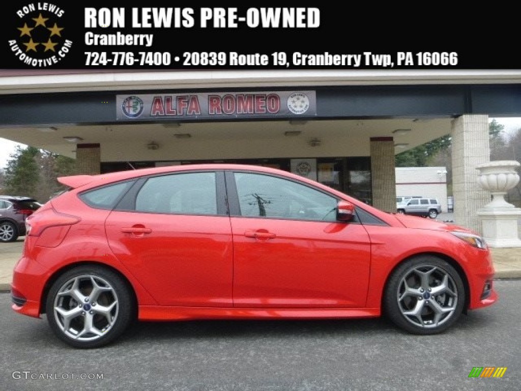 2016 Focus ST - Race Red / Charcoal Black photo #1